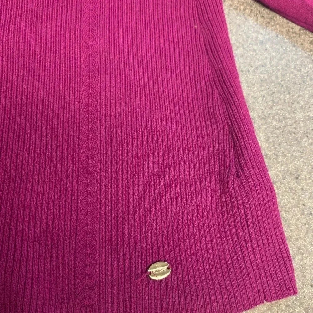 Guess Ribbed Knit Light Sweater Size Small - Picture 3 of 5